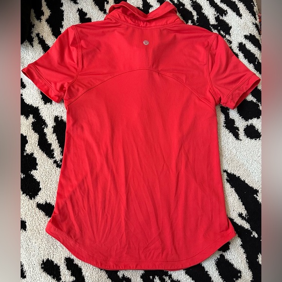 Lululemon Golf Top Size 2 Red - Picture 2 of 4